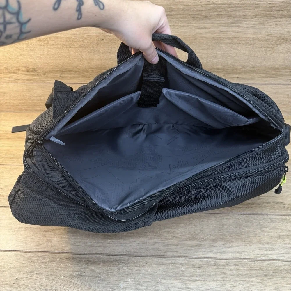 Swissdigital Design Business Travel Backpack Carry On Suitcase 2-in-1 NWT